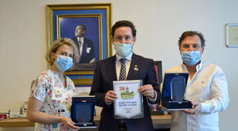 Tophane Rotary Meslek Hizmet Ödülü "Sağlık  Emekçilerine...