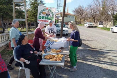 Hem gelenek yaşatıyor hem kazanç sağlıyorlar