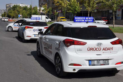 Ehliyet alacaklar dikkat! Sürücü kursu fiyatları da değişiyor...