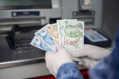 Bankalar musluğu kıstı, kredi kullanımı azaldı