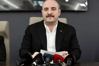 Bakan Kacır duyurdu: KOBİ'lere Acil Destek Kredisi!