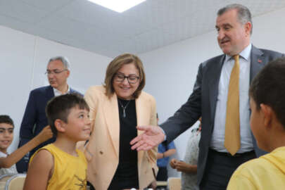 Gençlik ve Spor Bakanı Bak: Deprem bölgesine yeni yurtlar yapacağız