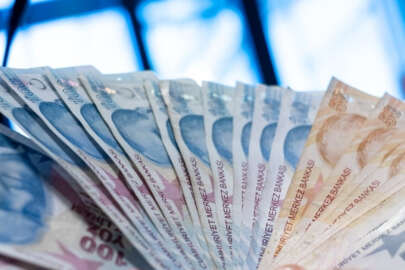 Zamlı maaşları zamlara eritti!