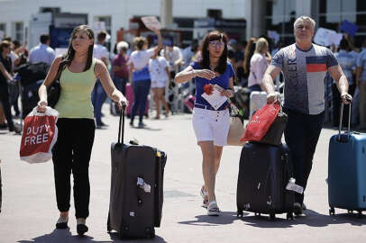 Yabancı turistlerin kartla yaptığı harcamalarda rekor artış