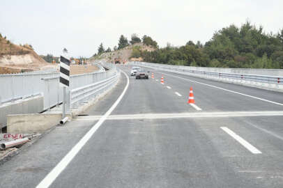 Balıkesir-Dursunbey kara yolundaki Naipler Viyadüğü trafiğe açıldı