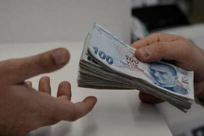 Emekliye seyyanen zam, bayram ikramiyesi derken...