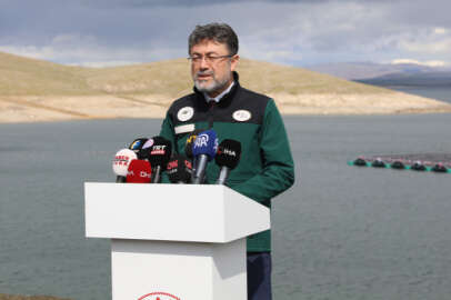 Türkiye'nin ilk yüzer GES santrali Elazığ'da kuruldu