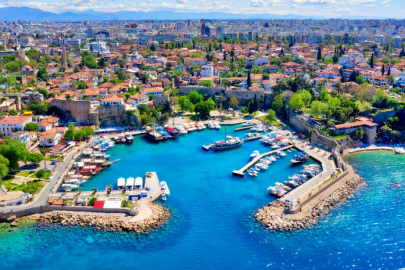 Antalya'da turist sayısında rekor beklentisi!