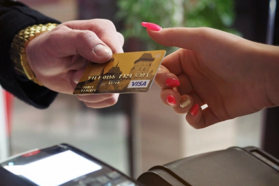 Kredi faizi arttı vatandaş karta yüklendi!