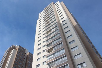 Mahalle mahalle geziliyordu: