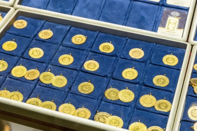 Dolardaki yükseliş hareketi altın fiyatlarına negatif yansıdı.