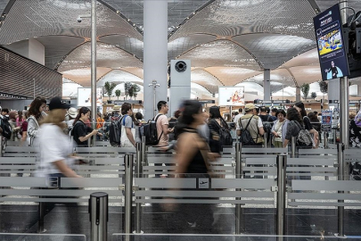 Yılın 8 ayında hava yoluyla 162,6 milyon yolcu seyahat etti.