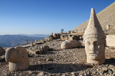 Nemrut Dağı'nı 7 yılda 1 milyon 38 bin kişi ziyaret etti.