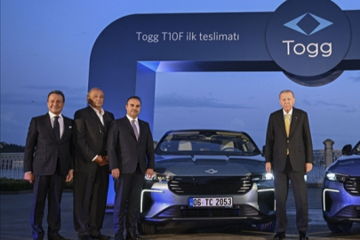 Cumhurbaşkanı Erdoğan: Togg'un T10F modelinin Tip Onay Belgesi'ni verdik.
