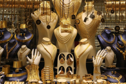 Altın düşünce Kapalı Çarşı'ya gittiler, kafalar karıştı!