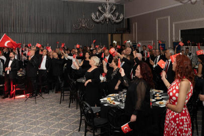 Rotaryenlerden, Cumhuriyetimize yakışan balo…