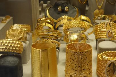 Altın yeni haftaya yükselişle başladı.