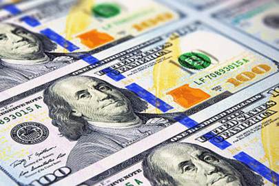 Özel sektörün yurt dışı kredi borcu ekimde arttı.