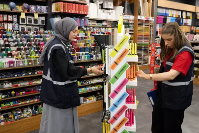 Çocukların kullandığı kırtasiye ürünü toplatılıyor...