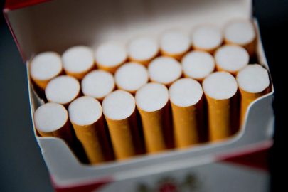 Sigaraya dev zam yolda!