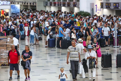 Antalya Havalimanı’nda yolcu sayısı 3,1 milyonu geçti.