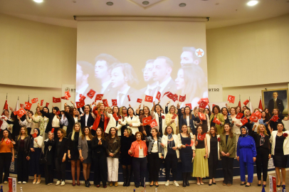 &nbsp;&nbsp; BUİKAD GELECEĞİN LİDER KADINLARININ YANINDA